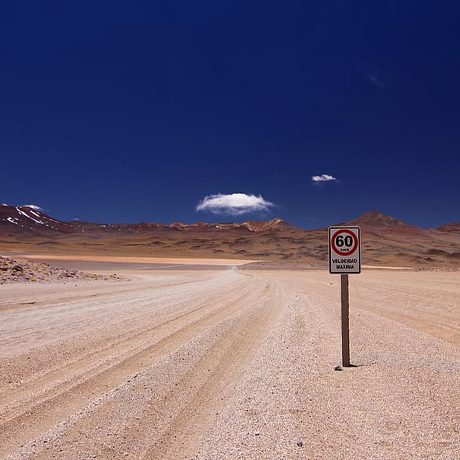 Transports Bolivie Panneau limitation de vitesse Route
