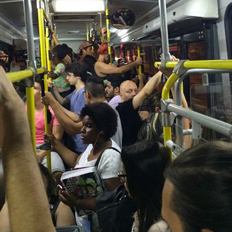 Proximité dans les Bus Publics au Brésil