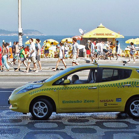 Taxi jaune à Rio Brésil
