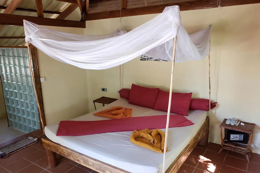 Bungalow Double Sleeping Trees Koh Rong Sanloem