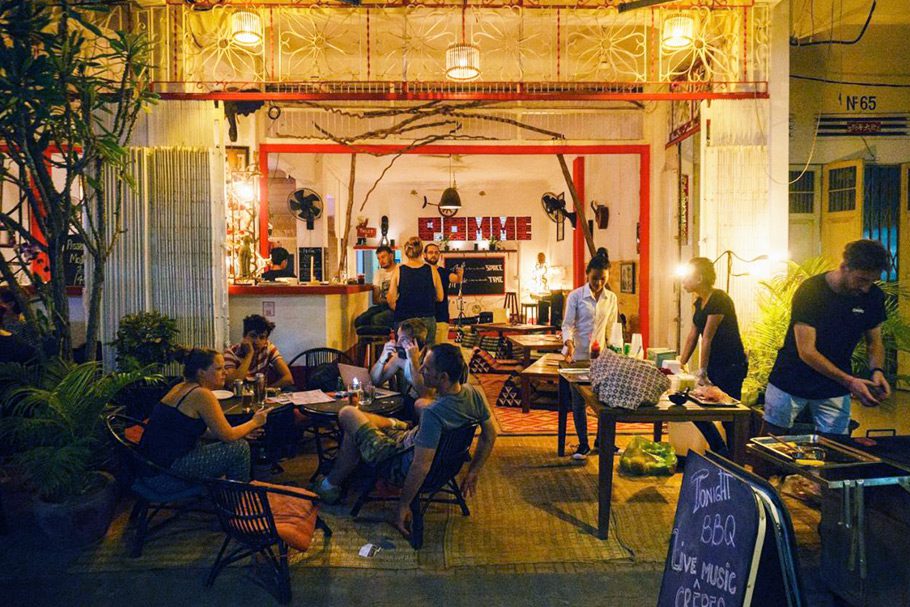 Exterieur Pomme Hostel Battambang