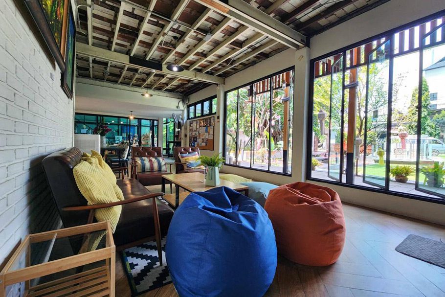 Communs Baan Mai Kradan Hostel Chiang Rai