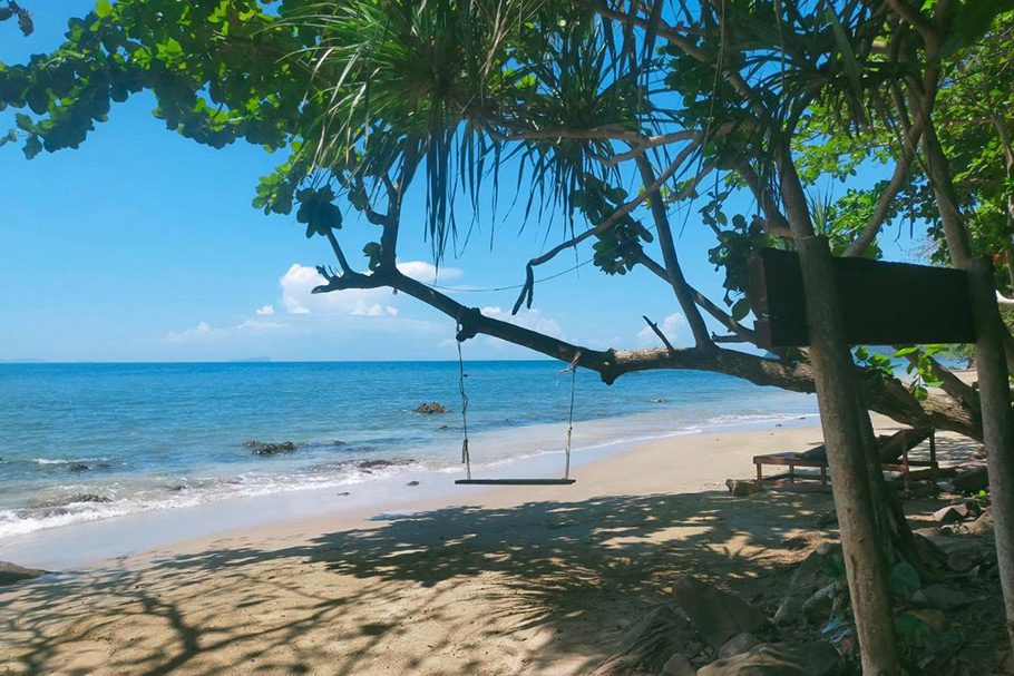 Plage Jungle Hill Beach Bungalow Koh Jum