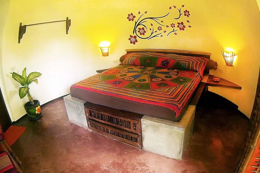 Chambre Flower Power Farm Village Koh Phayam