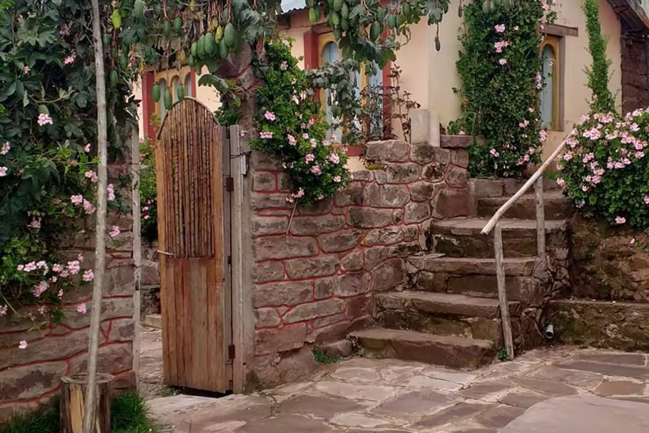Entree Casa De Ruben Llachon Titicaca
